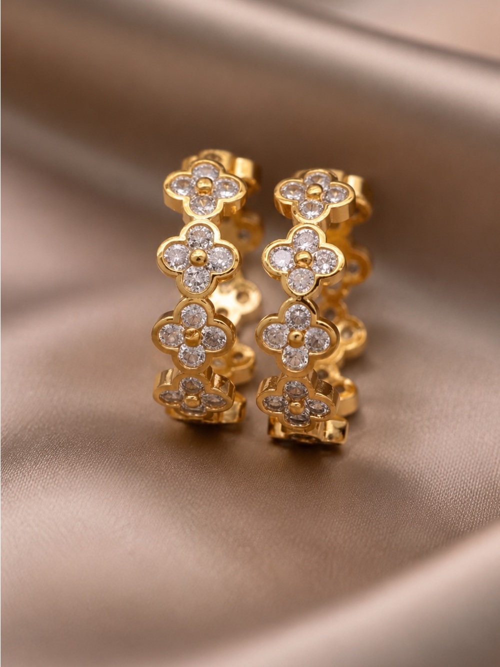 14K gold plated floral hoop earrings - Picture 4 of 4